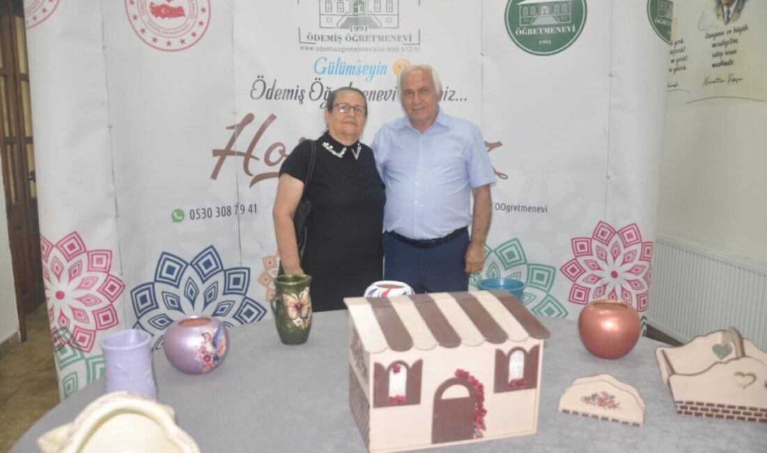  İzmir'in Ödemiş ilçesinde, şehit Piyade Onbaşı Ahmet Akbay'ın annesi Fatma