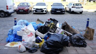 İzmir Büyükşehir Belediyesine bağlı iştiraklerde çalışan yaklaşık 23 bin işçinin,