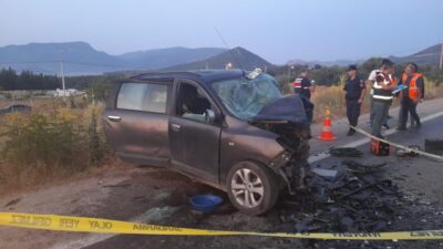 İzmir’in Menderes ilçesinde 3 otomobilin karıştığı zincirleme trafik kazasında 5