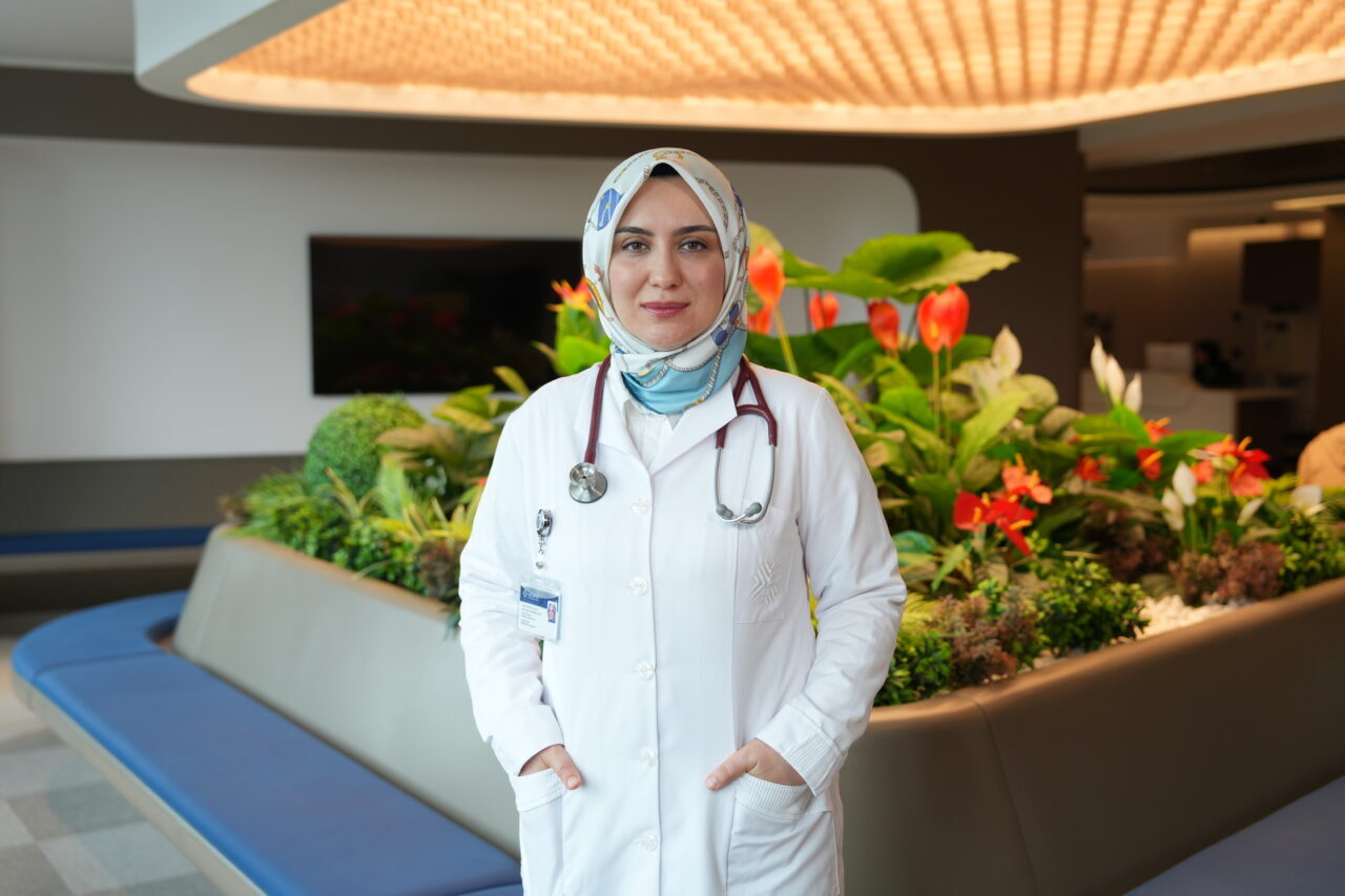 
 Medipol Sağlık Grubu'ndan Tıbbi Onkoloji Uzmanı Doç. Dr. Ayşe İrem