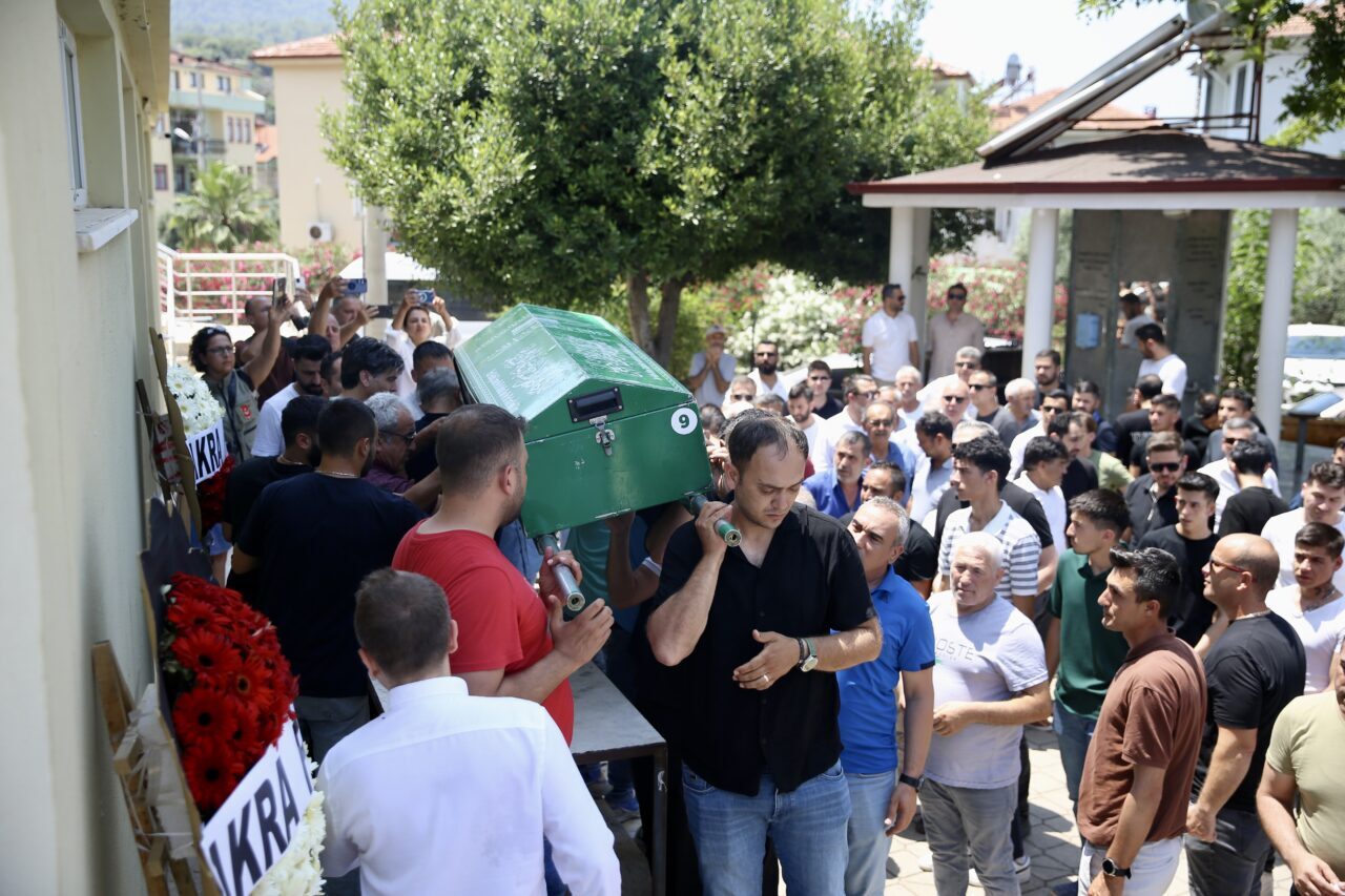 Muğla'nın Seydikemer ilçesindeki kanyonda başına taş düşmesi sonucu hayatını kaybeden