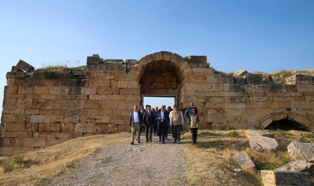 Uşak'ın Ulubey ilçesinde Blaundos Antik Kenti'nde 2025 yılı kazı sezonu