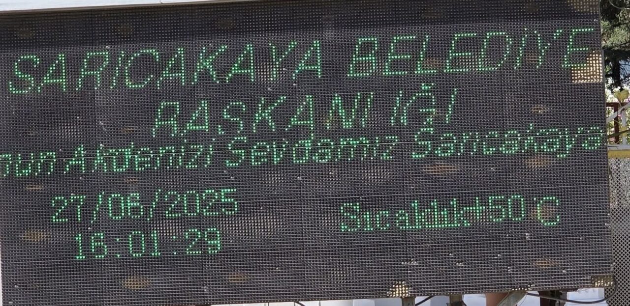 Eskişehir’in Sarıcakaya ilçesinde hava sıcaklığı bugün 50 derece olarak ölçüldü.