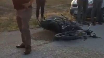 Konya’nın Cihanbeyli ilçesinde motosiklet ile otomobilin çarpışması sonucu meydana gelen