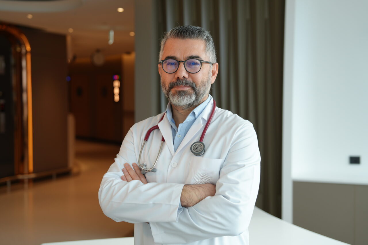 Medipol Sağlık Grubu'ndan Enfeksiyon Hastalıkları ve Klinik Mikrobiyoloji Uzmanı Doç.