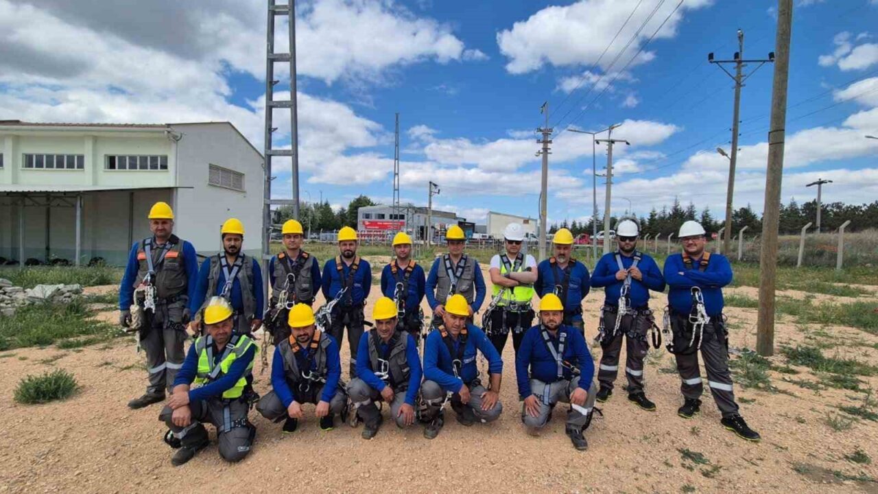Elektrik dağıtım şirketi OEDAŞ, Kurban Bayramı’nda planlı kesinti yapmayacağını açıkladı.