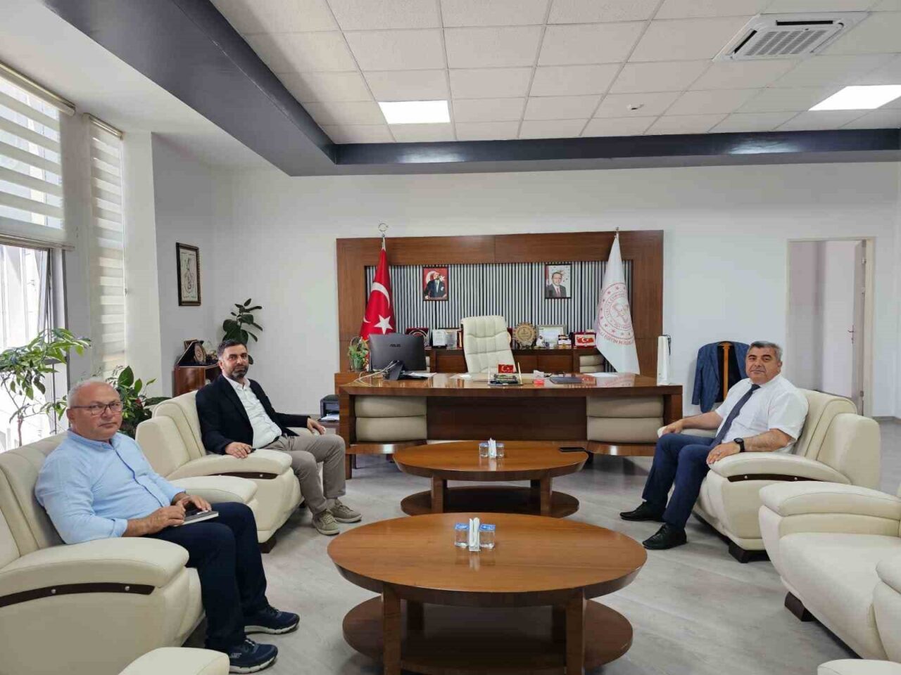 Afyonkarahisar Gençlik ve Spor İl Müdürü Nedim Aslan, İl Milli