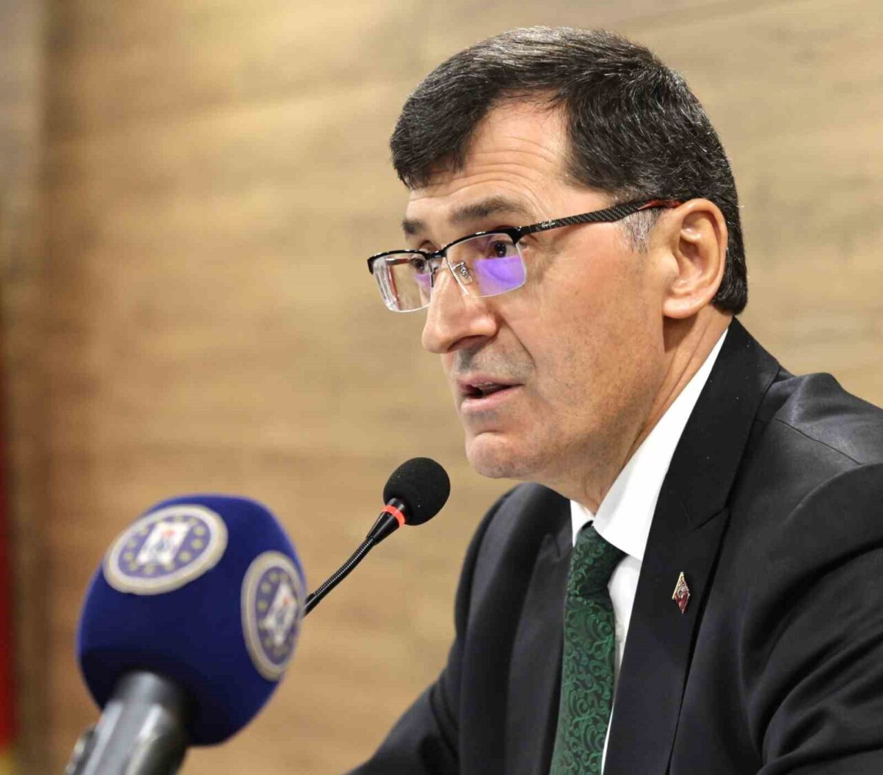 Kütahya Belediye Başkanı Eyüp Kahveci, uzun yıllardır çarşamba ve cumartesi