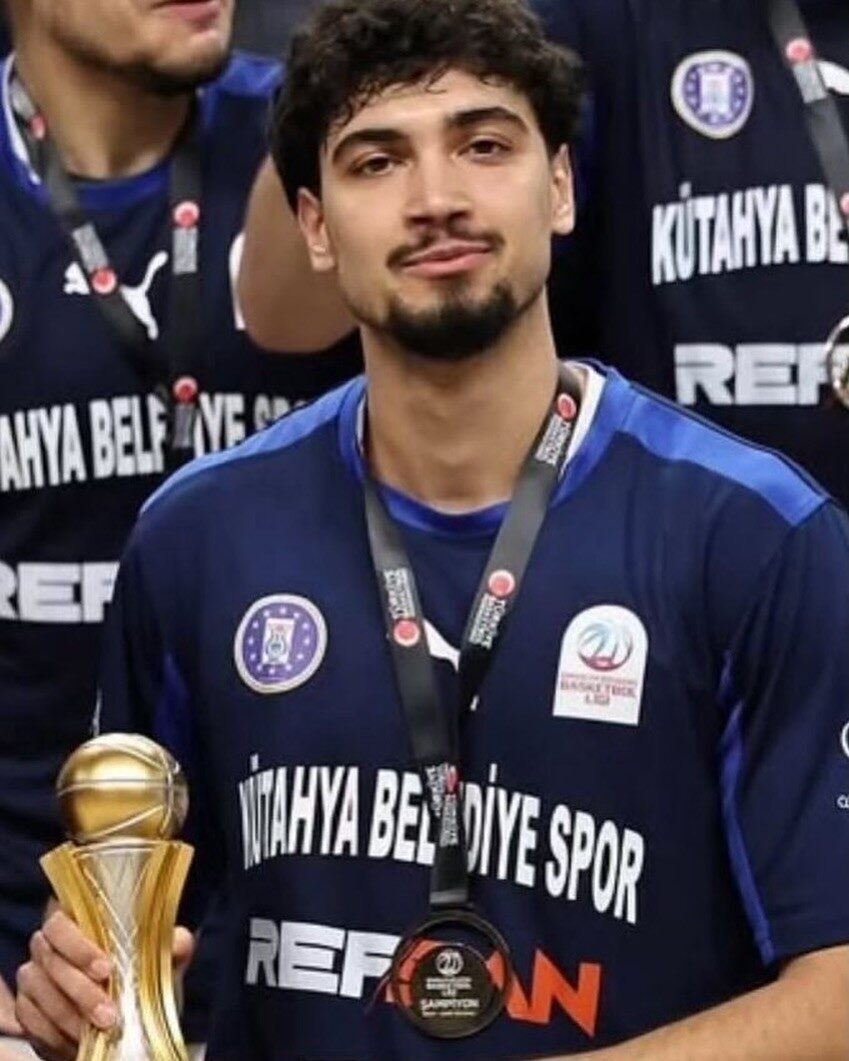 Kütahya Belediyespor, tarihinde bir ilki gerçekleştirerek basketbol branşında Milli Takıma