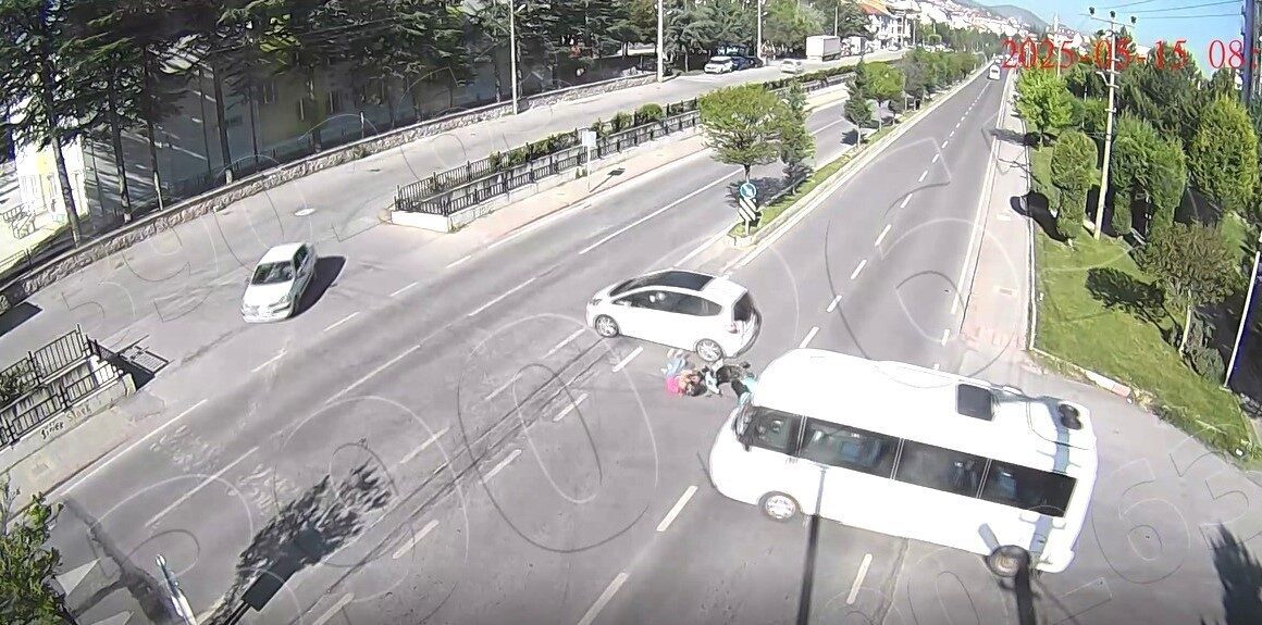 Kütahya’da meydana gelen 3 ayrı trafik kazası, saniye saniye güvenlik