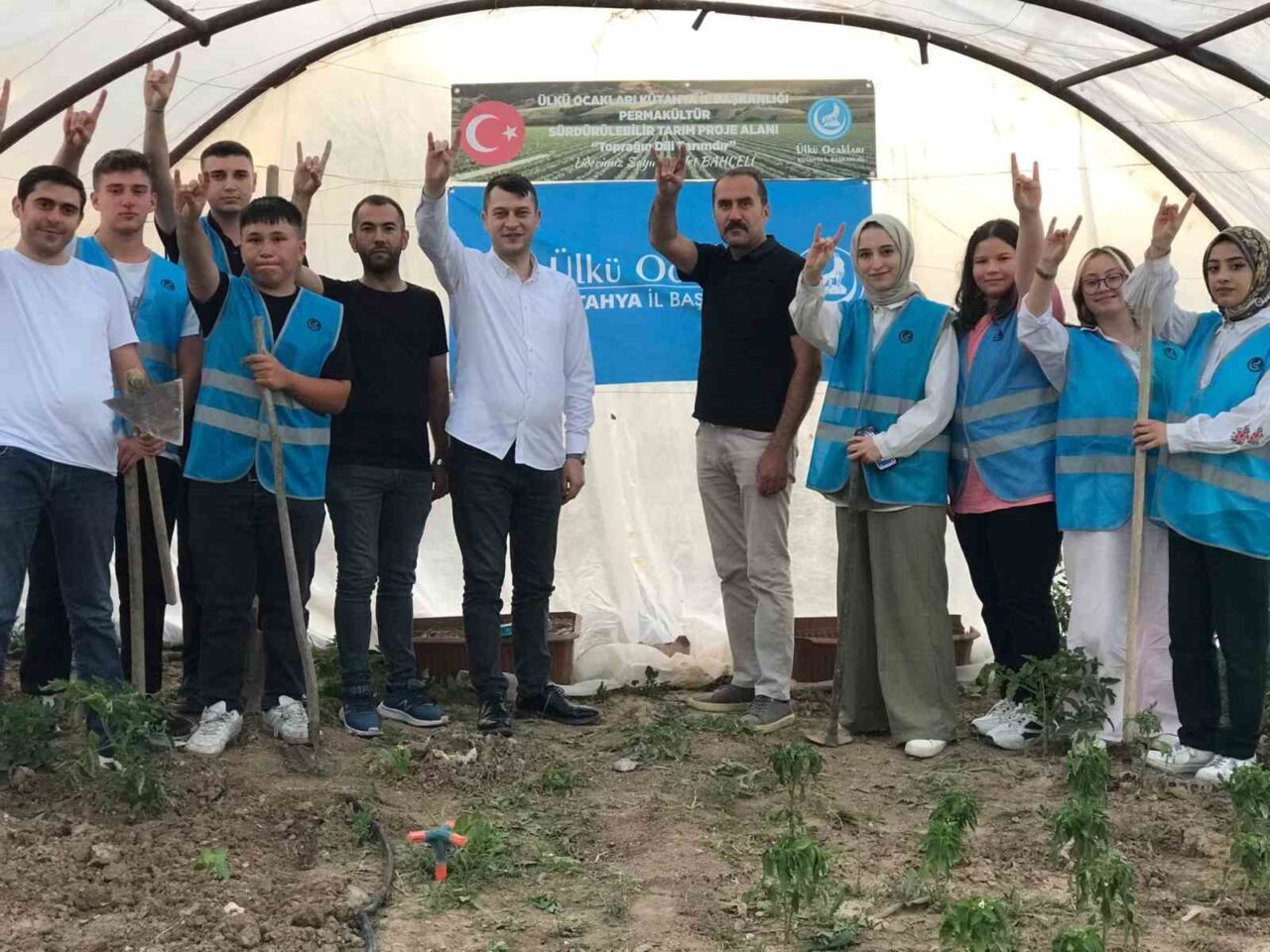 Ülkü Ocakları Eğitim ve Kültür Vakfı Kütahya İl Başkanlığı, gençleri
