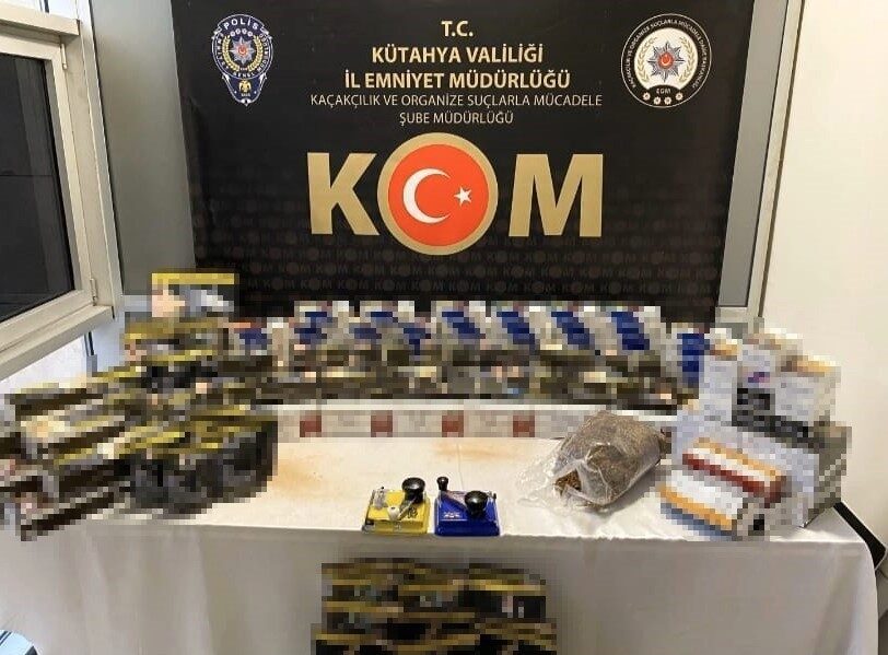 Kütahya’da kaçak sigara operasyonu Kütahya İl Emniyet Müdürlüğü Kaçakçılık ve Organize Suçlarla Mücadele (KOM)