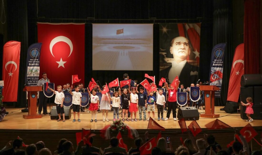  Kütahya'da, Türk Hava Kuvvetlerinin 114. kuruluş yıl dönümü dolayısıyla Hava