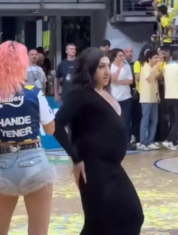 Fenerbahçe'nin Türkiye Sigorta Basketbol Süper Ligi şampiyonluk kutlamalarında sahne alan