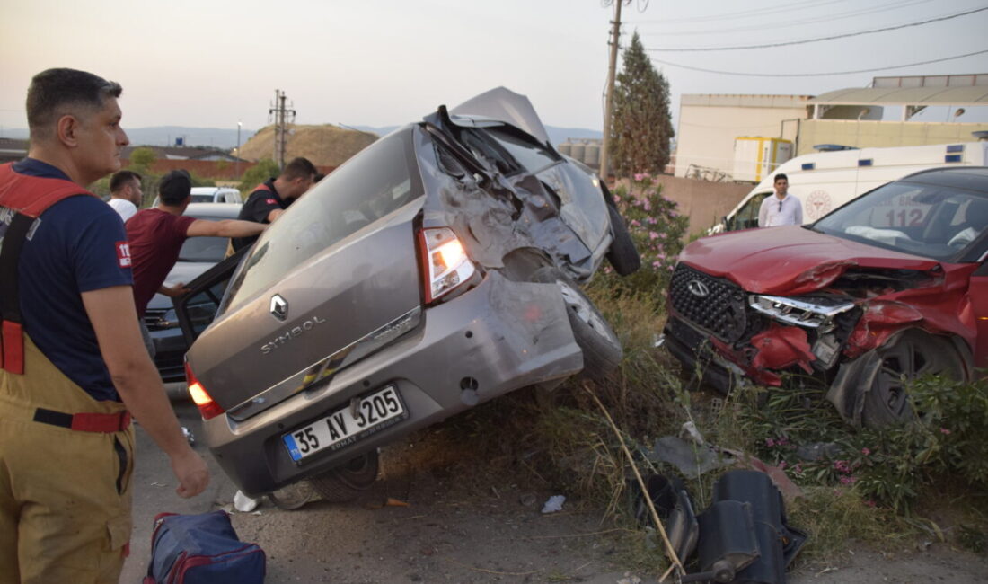 Manisa’nın Turgutlu ilçesinde meydana gelen trafik kazasında 1’i çocuk, 5