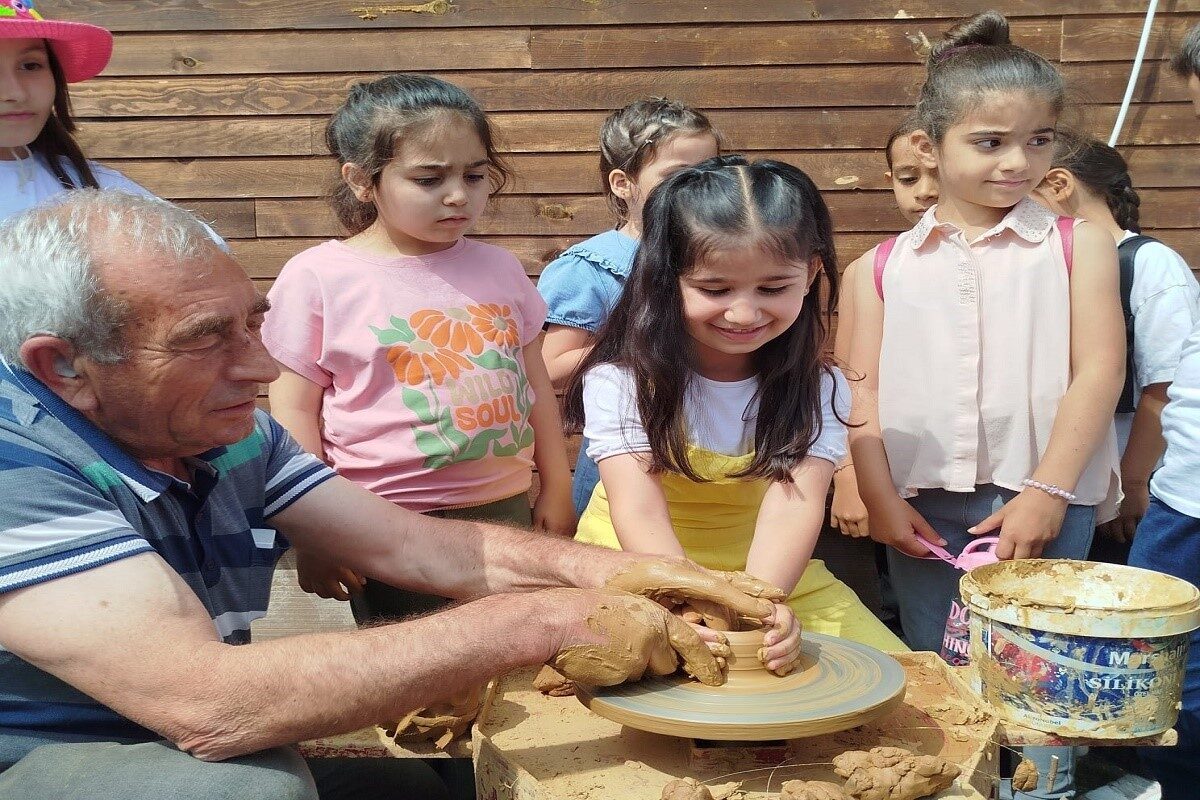 Bilecik’in Pazaryeri ilçesinde bulunan Ekoturizm ve Eğitim Kampı, Osmaneli İlkokulu