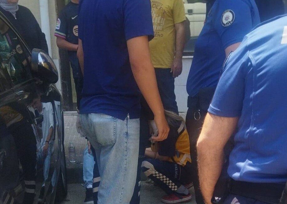 Bilecik’te seyir halindeki motosiklet ile otomobilin çarpışması sonucu meydana gelen