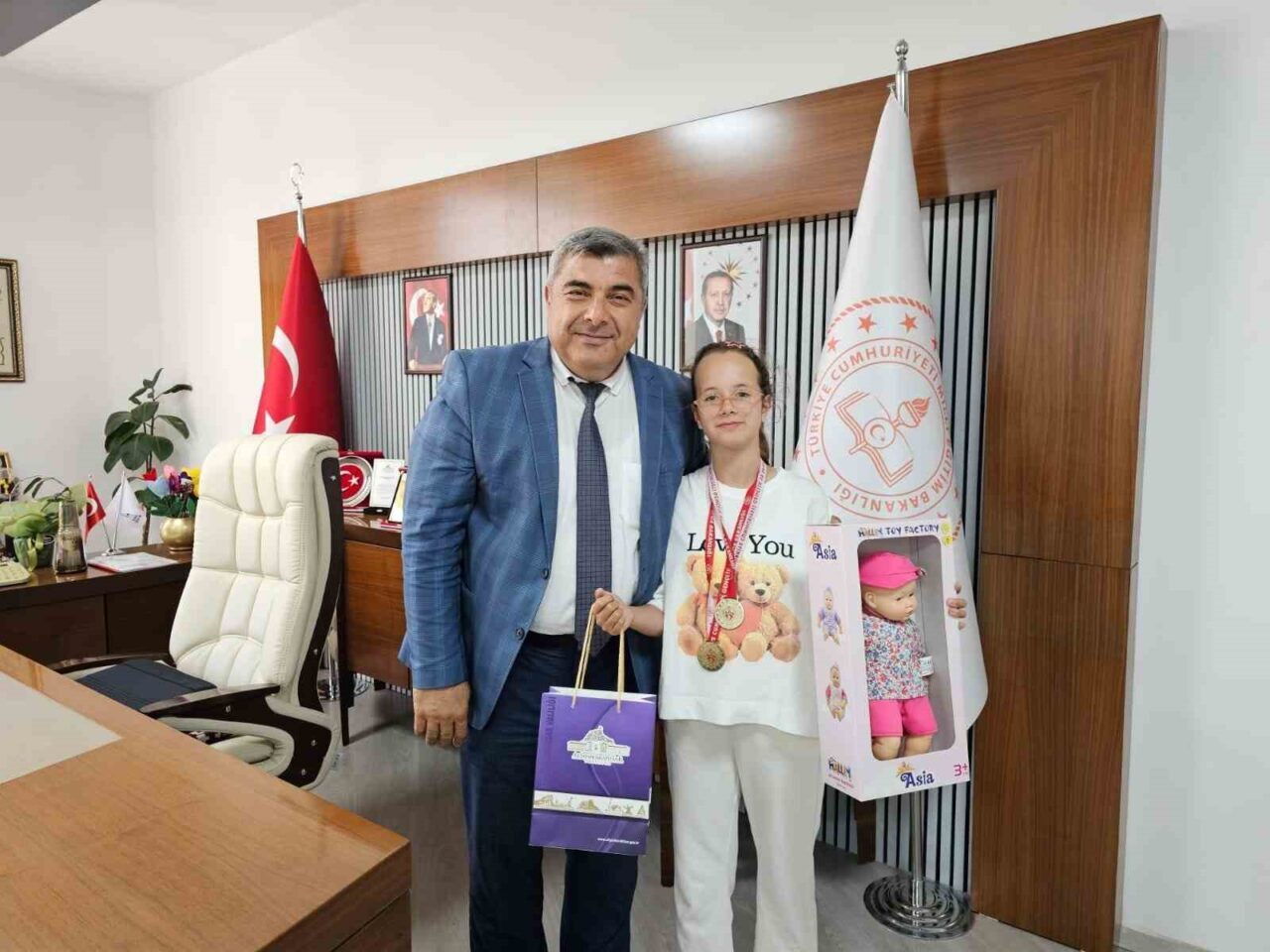 Otizm yıldız kızlar kategorisinde Türkiye Şampiyonu olan Afyonkarahisar Ekrem Yavuz