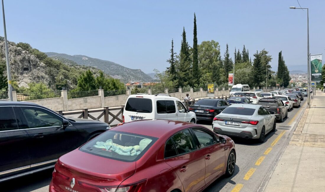 Muğla ve ilçelerinde, Kurban Bayramı’nın son gününde tatilcilerin dönüş yolculuğu