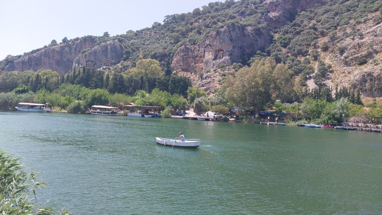  Muğla'daki Dalyan Kanalı'nda 500 tur teknesinden yarısının 2026 yılı sonuna