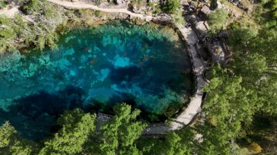 Sivas’ta bulunan ve Anadolu’nun nazar boncuğu olarak adlandırılan Gökpınar Gölü,