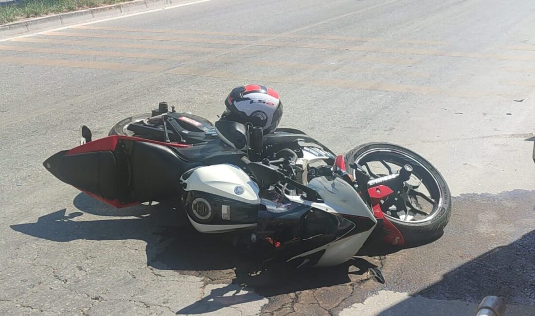  İzmir'in Ödemiş ilçesinde otomobille motosikletin çarpışması sonucu bir kişi yaralandı.