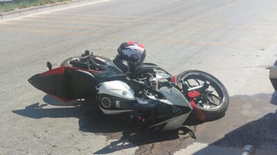  İzmir'in Ödemiş ilçesinde otomobille motosikletin çarpışması sonucu bir kişi yaralandı.