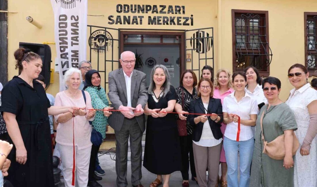 Eskişehir’de Odunpazarı Belediyesi Halk Merkezleri kursiyerleri tarafından yapılan el emeği