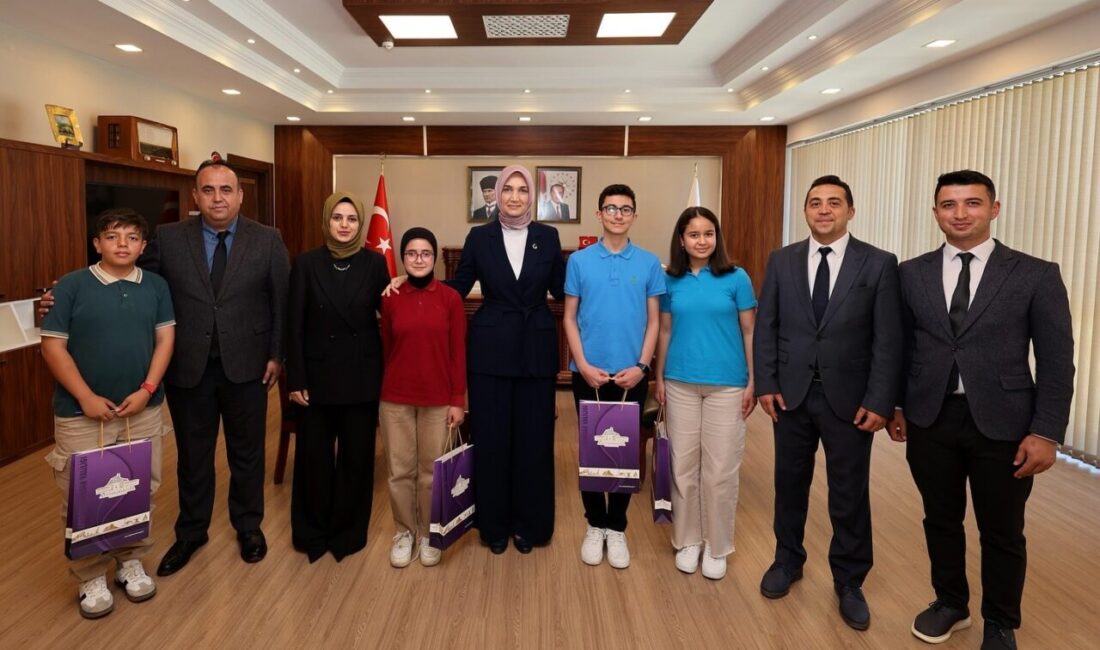 Afyonkarahisar Valisi Doç. Dr. Kübra Güran Yiğitbaşı, Dazkırı Kaymakamı Gizem