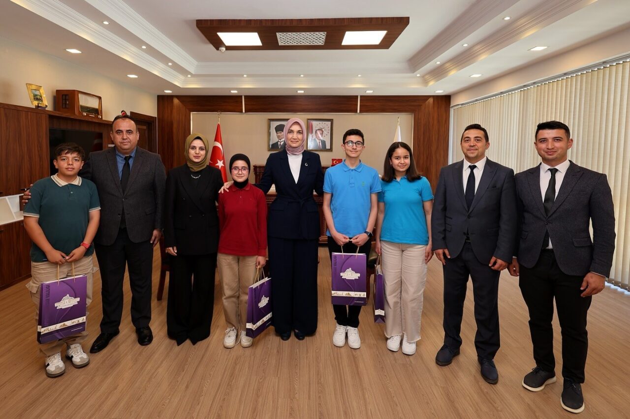 Afyonkarahisar Valisi Doç. Dr. Kübra Güran Yiğitbaşı, Dazkırı Kaymakamı Gizem