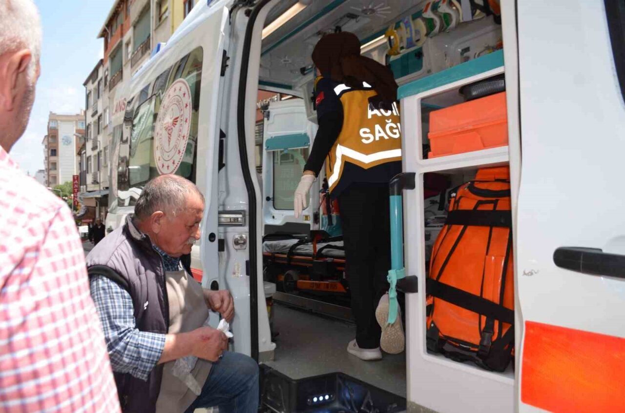 Bilecik’te otomobil ile motosikletin çarpışması sonucu meydana gelen trafik kazasında