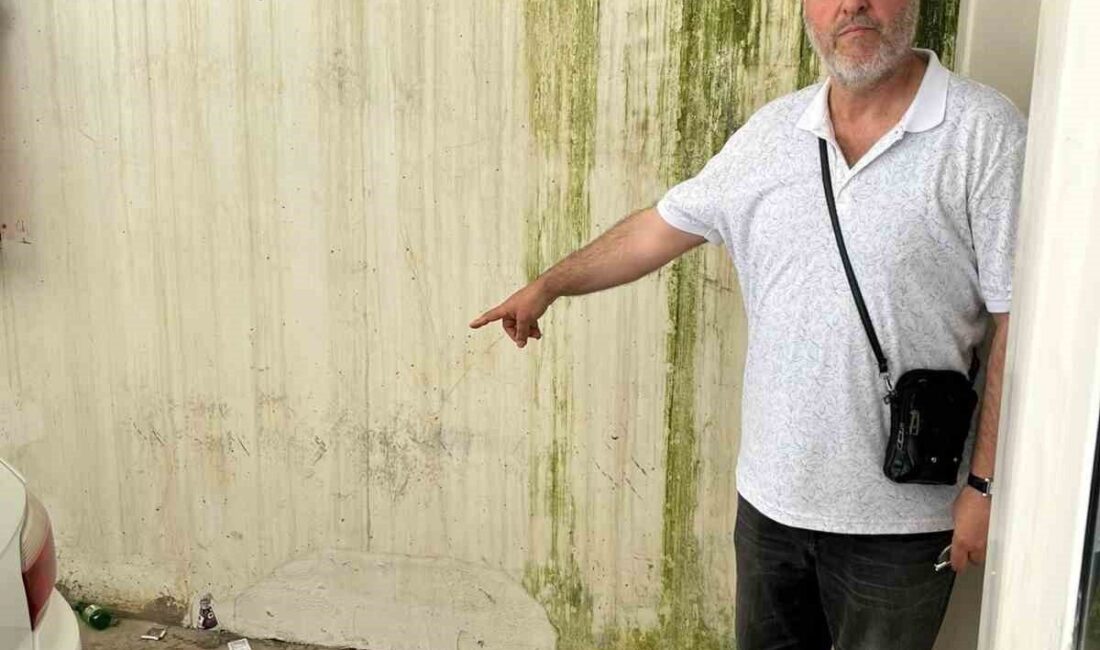 Bilecik Belediyesi tarafından çalıştırılan otoparkın kirliliği tepkilere sebep olurken, geceleri