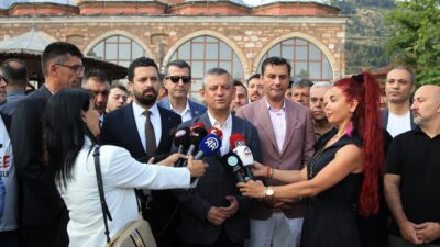 CHP Genel Başkanı Özgür Özel, Kurban Bayramı'nı memleketi Manisa'da karşıladı.
Bayram