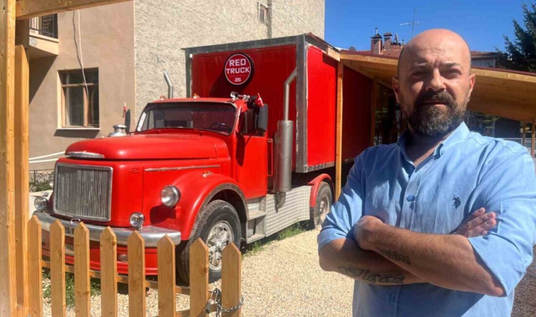 Kuzey Anadolu yolunu yapımı için kullanılan 1969 model tırı Eskişehir’de