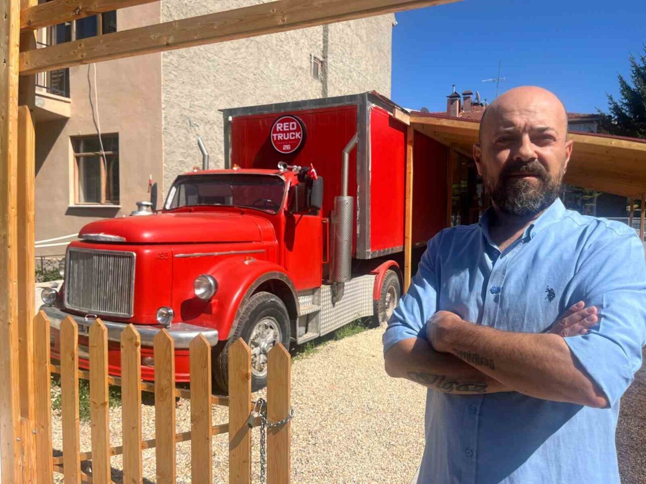 Kuzey Anadolu yolunu yapımı için kullanılan 1969 model tırı Eskişehir’de