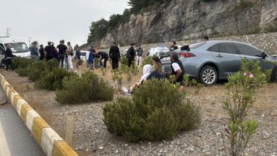 Muğla'nın Bodrum ilçesinde servis minibüsü ile otomobilin çarpışması sonucu ilk