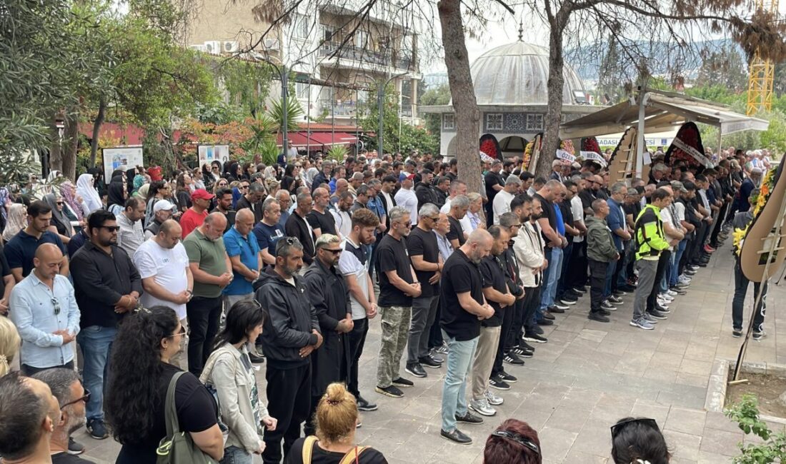 Kanser nedeniyle hayatını kaybeden şarkıcı Şimal Gülen'in cenazesi, Aydın'ın Kuşadası