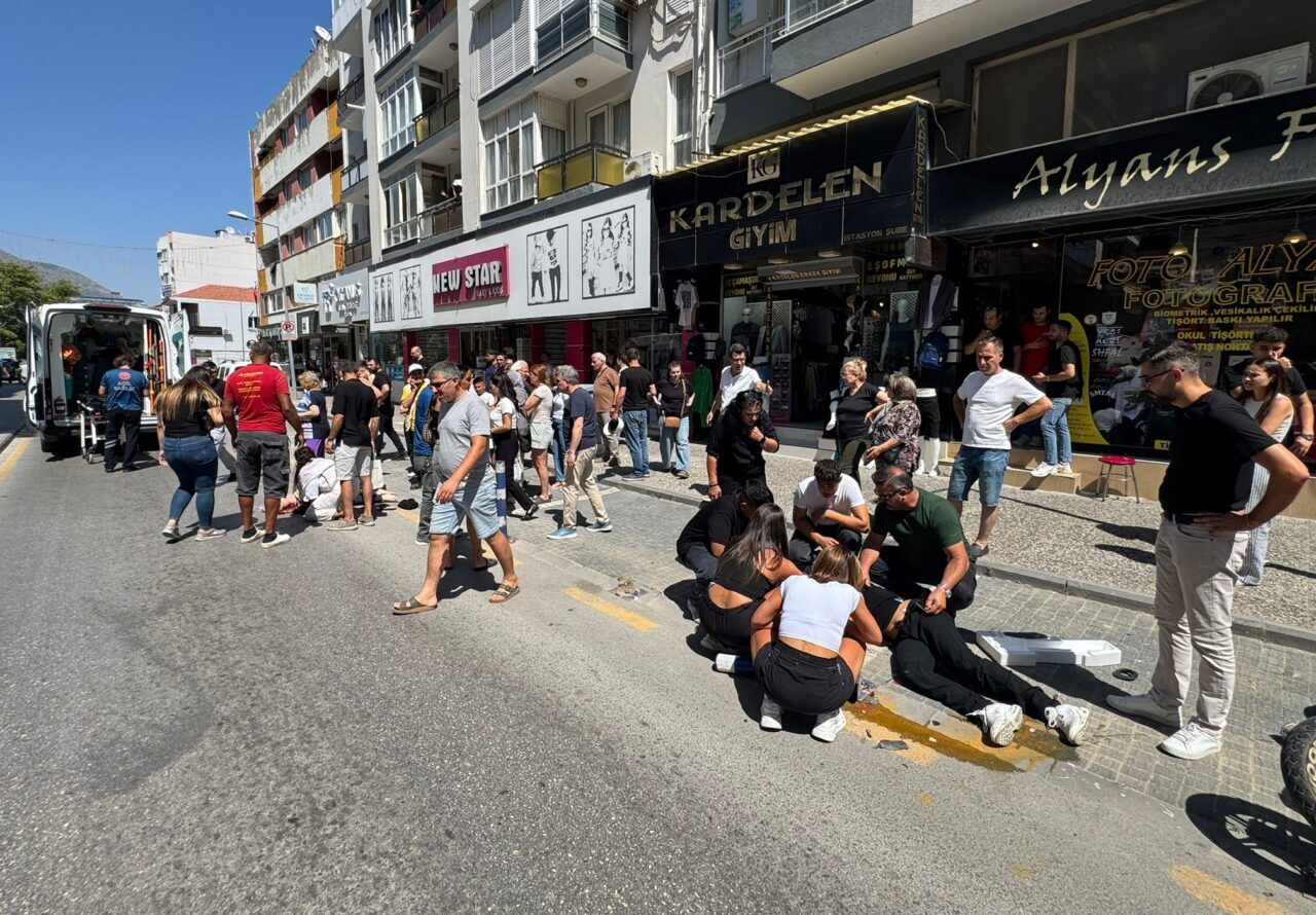 Aydın'ın Söke ilçesinde motosikletin çarpması sonucu yaralanan 2 kişi hastaneye