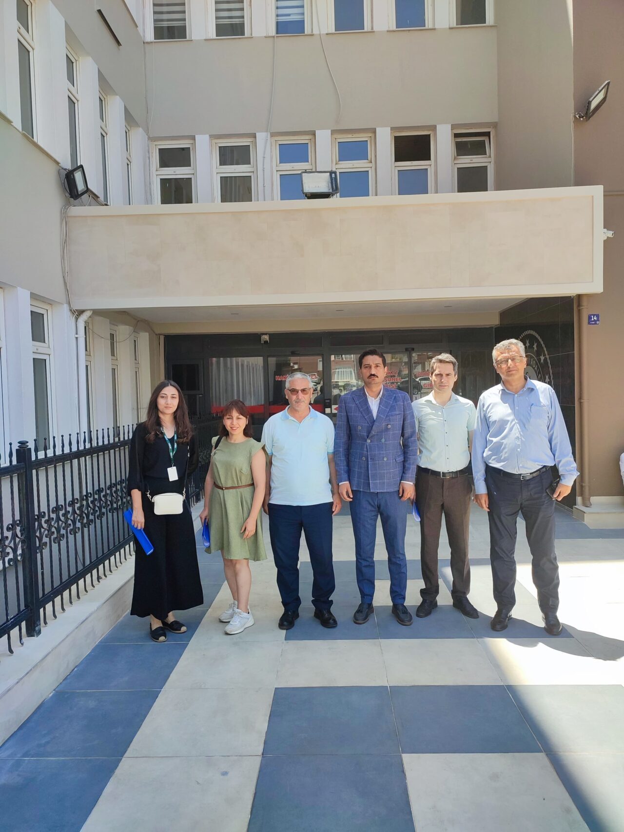 Aydın'ın Söke ilçesinde Yeşilay ile Denetimli Serbestlik Müdürlüğünce bağımlılıkla mücadele