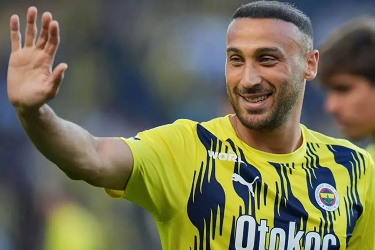 Cenk Tosun, Fenerbahçe’ye veda ediyor. Sezon boyunca süre bulmakta zorlanan