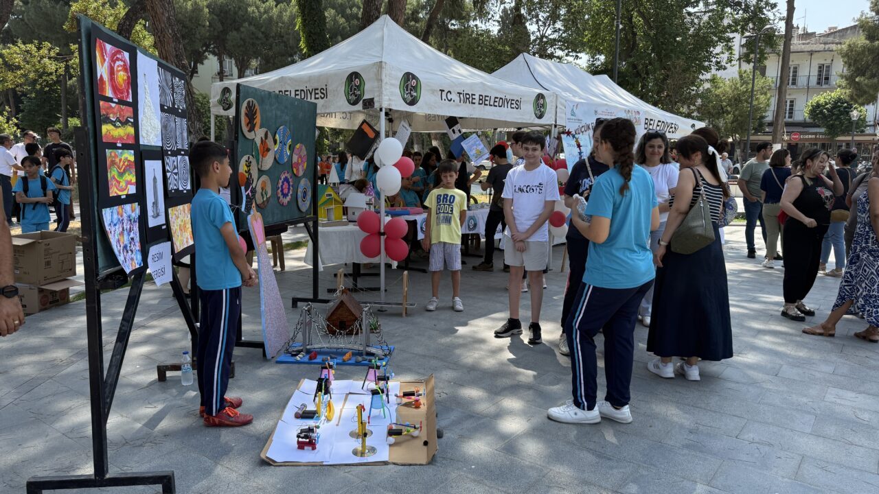 İzmir’in Tire ilçesinde, İl Milli Eğitim Müdürlüğünce yürütülen “Küçük Eller