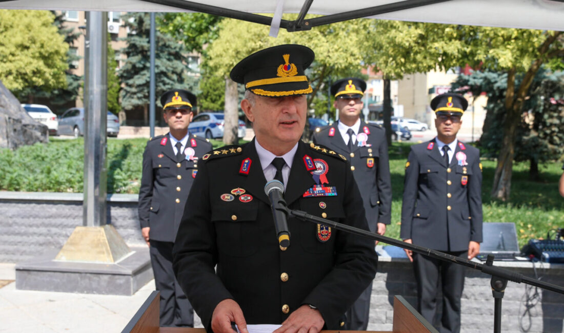 Uşak’ta, Jandarma teşkilatının 186’ncı kuruluş yıl dönümü dolayısıyla tören düzenlendi.