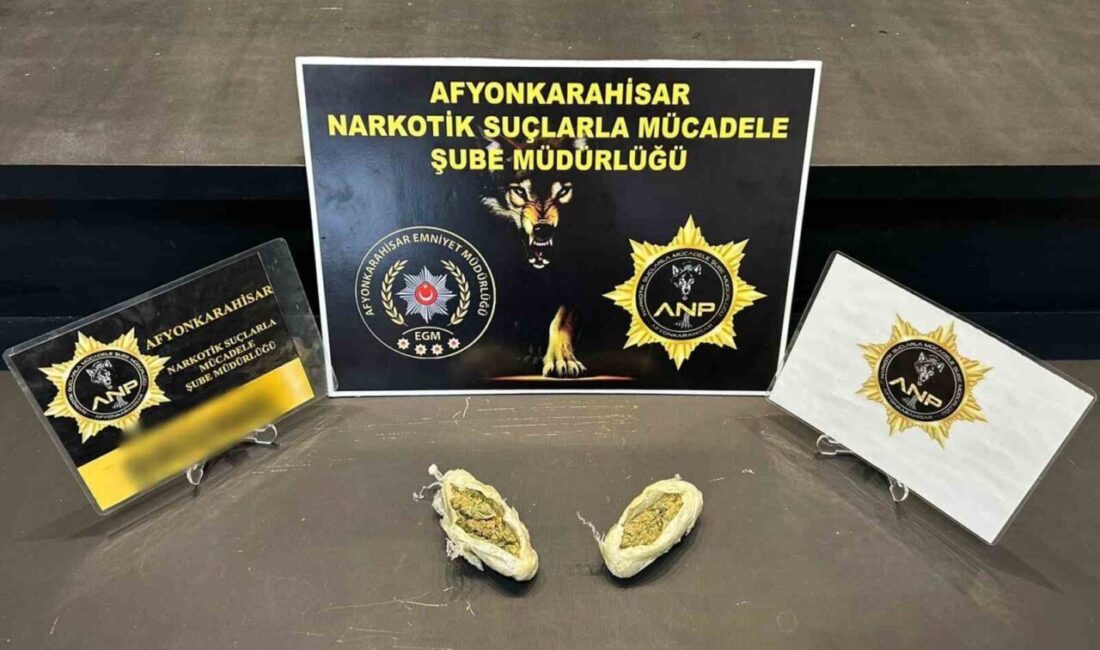 Afyonkarahisar’da polis tarafından gerçekleştirilen uyuşturucu operasyonunda yakalanan iki kişiden biri