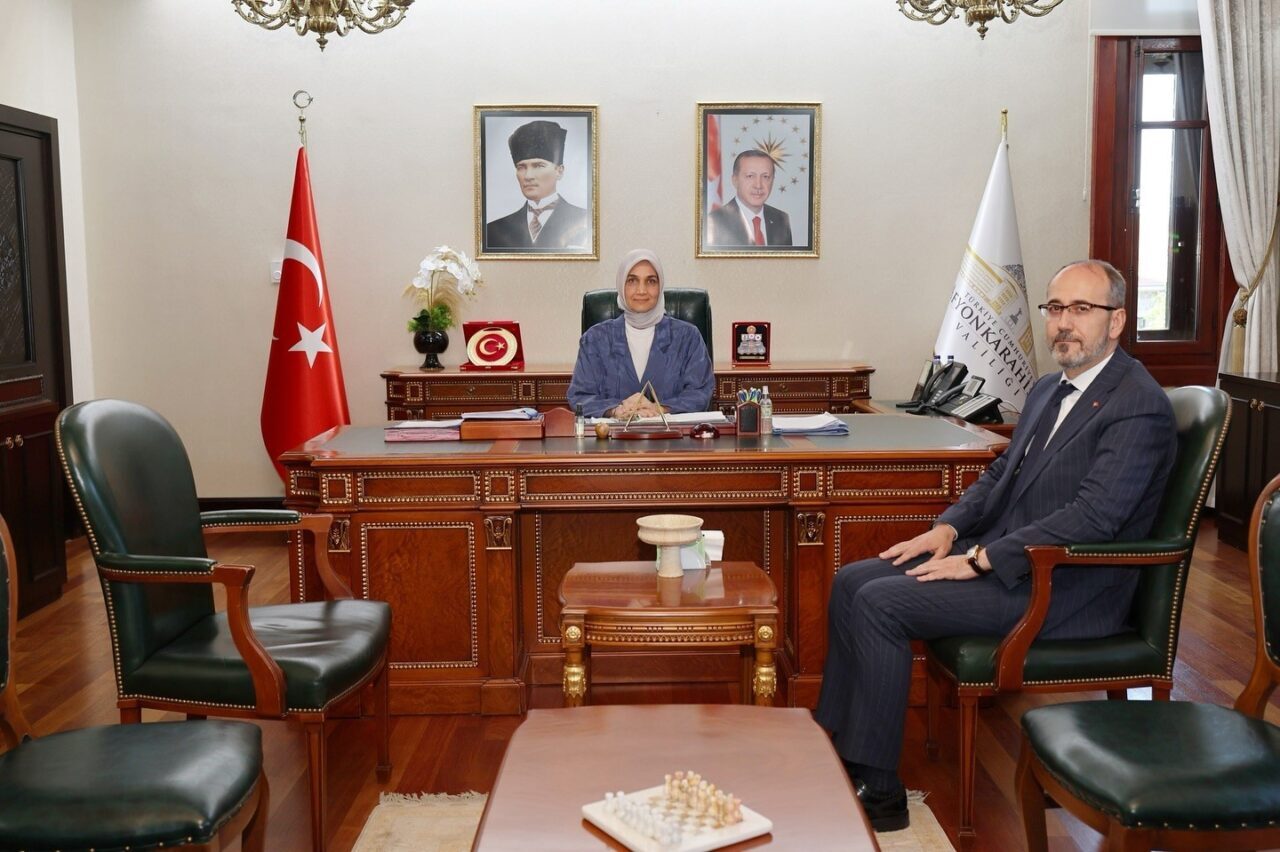 Afyonkarahisar Valisi Doç. Dr. Kübra Güran Yiğitbaşı, Afyonkarahisar’da göreve başlayan