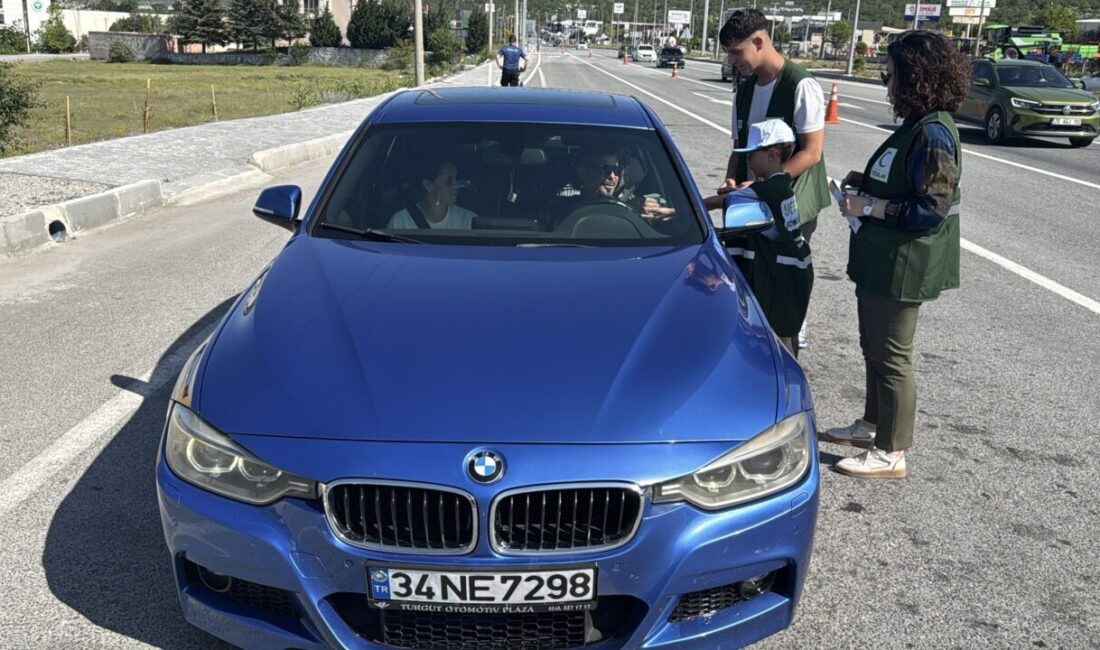 Kütahya'da Yeşilay Şubesi, şehirler arası yollarda seyahat eden araç sürücülerine