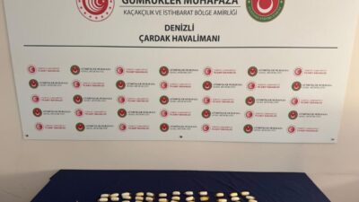 Denizli Çardak Havalimanı'nda, yabancı uyruklu bir yolcunun midesinde 74 kapsül