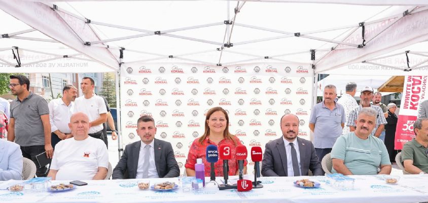 Afyonkarahisar Belediye Başkanı Burcu Köksal, mahalle buluşmaları kapsamında Kocatepe Mahallesi’nde