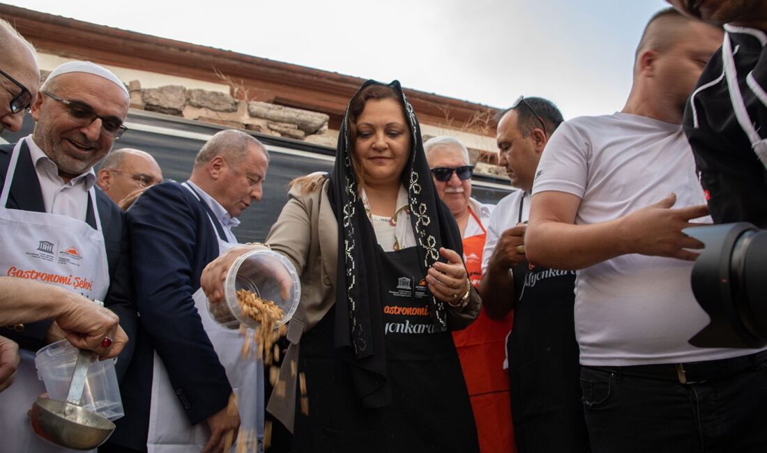 Afyonkarahisar Belediyesi, Mevlevî geleneğini yaşatmaya devam ediyor. Hz. Mevlana’nın 7.