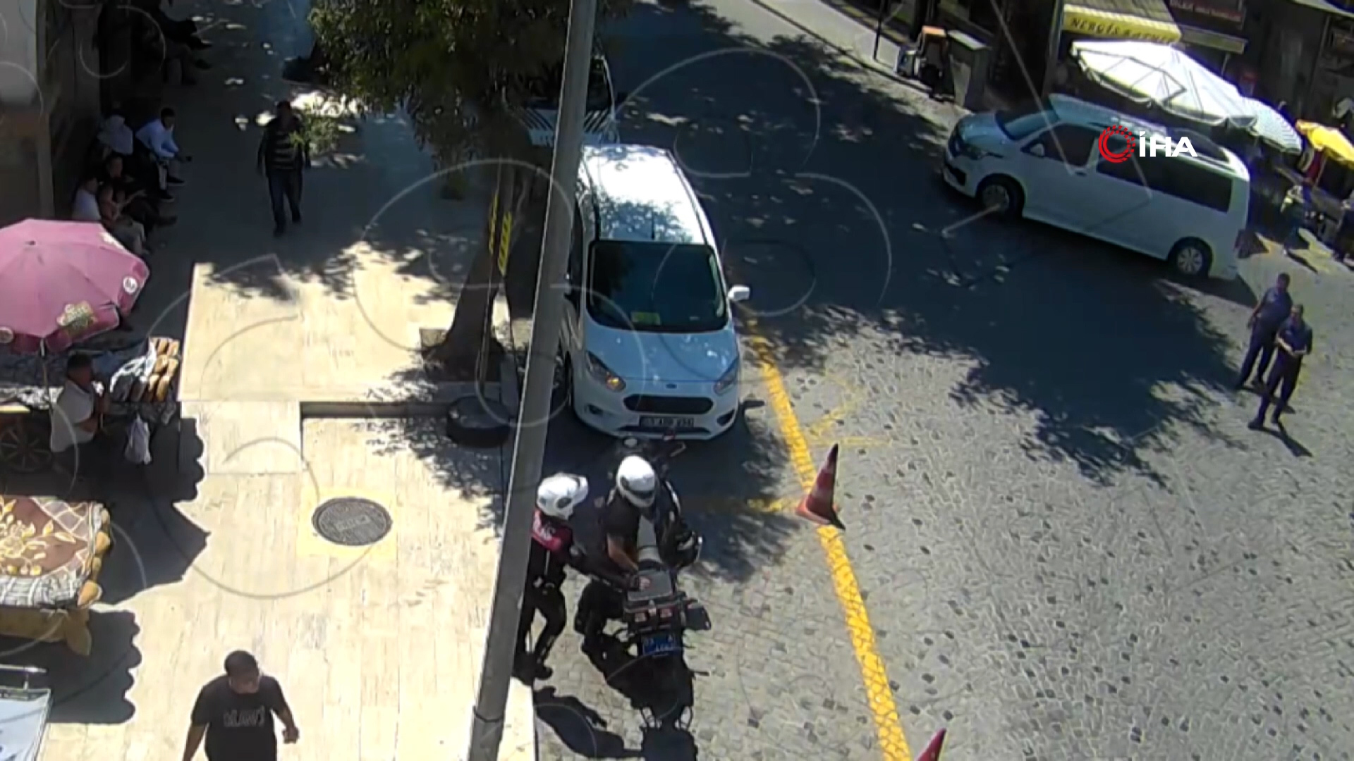 Afyonkarahisar'da, kendilerini polis olarak tanıtan dolandırıcıların hedefi haline gelen 72