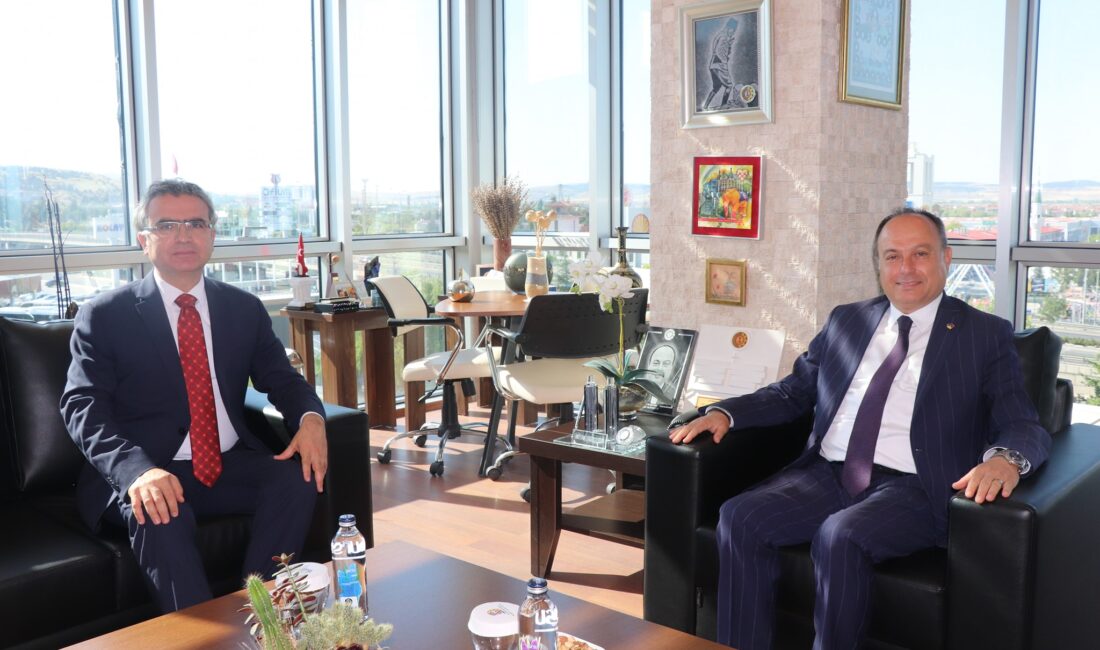 Veda ziyaretlerini sürdüren Afyonkarahisar Cumhuriyet Başsavcısı Fatih Karabacak ve Afyonkarahisar